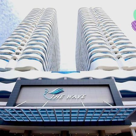 The Wave Suites Melaka Exterior foto
