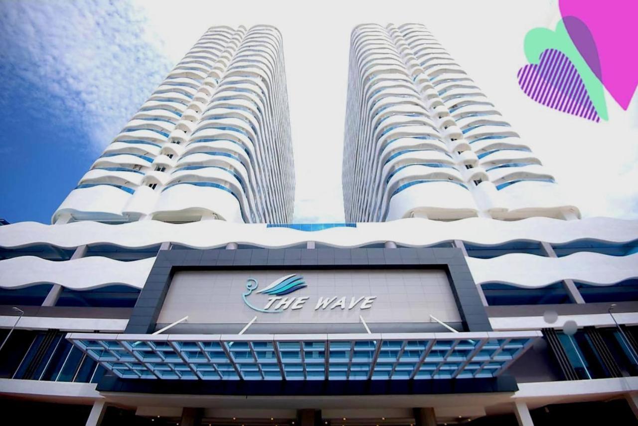 The Wave Suites Melaka Exterior foto